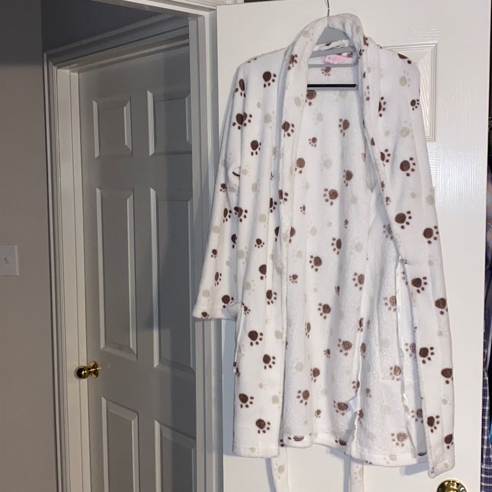 Soft & Cuddly Dog Paw Print Fleece Robe Size S/M